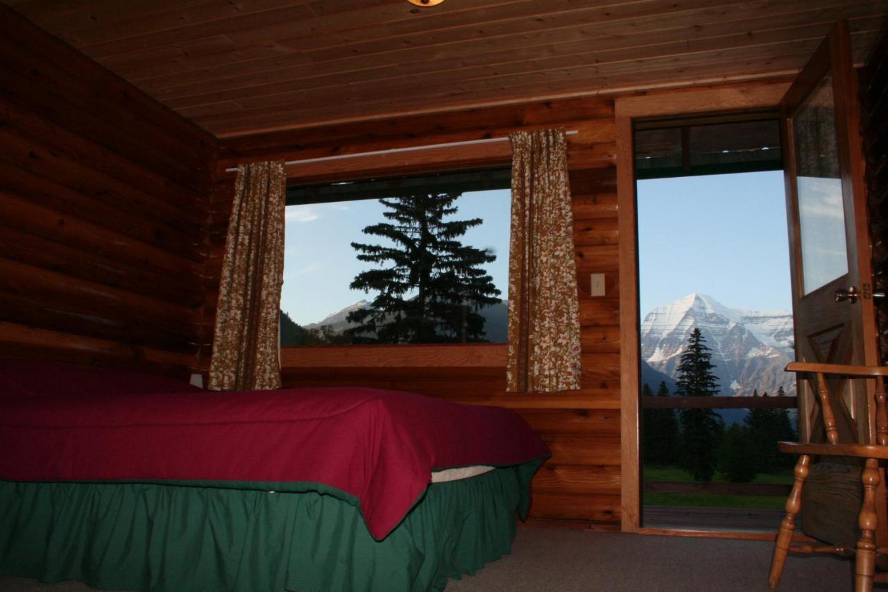 Mount Robson Lodge Exterior photo