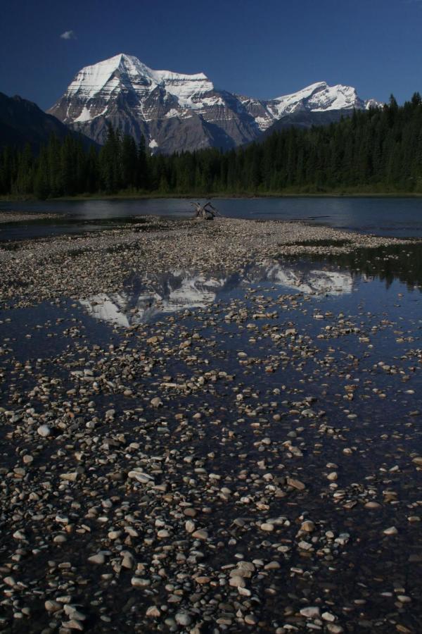 Mount Robson Lodge Exterior photo