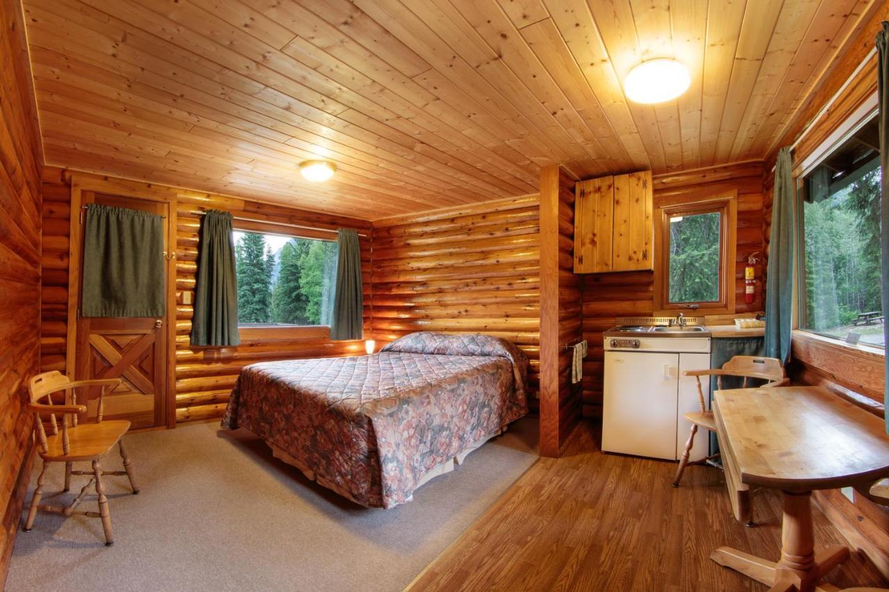 Mount Robson Lodge Exterior photo