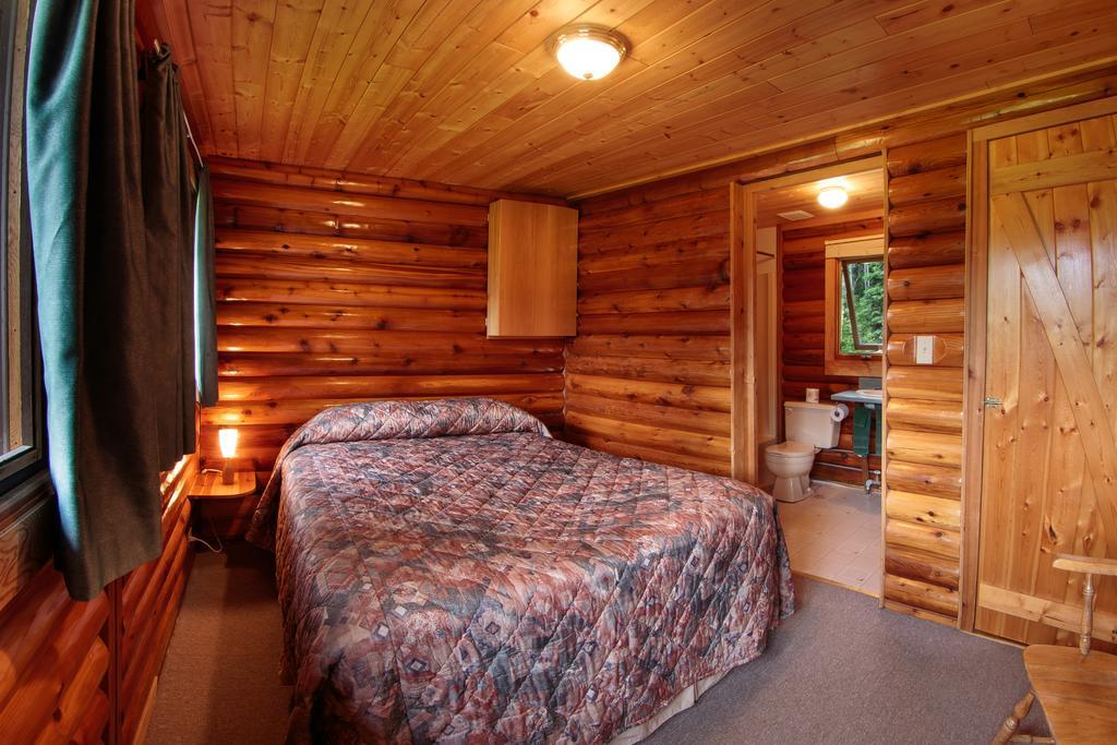Mount Robson Lodge Exterior photo